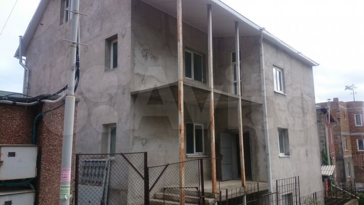 Дом 360 м² на участке 4 сот.