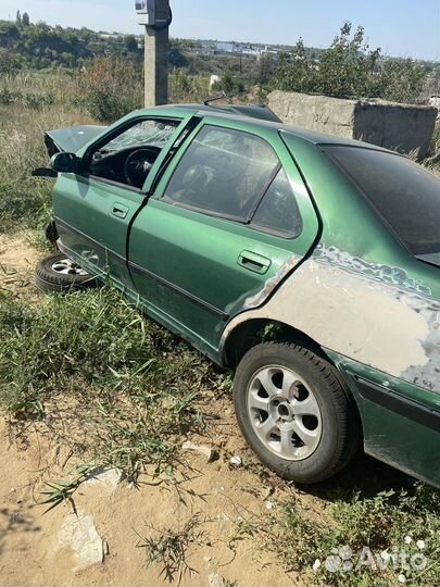 Peugeot 406 1.7 МТ, 2001, битый, 238 000 км