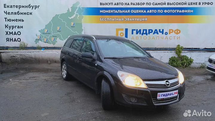 Блок управления стеклоподъемниками Opel Astra (H)