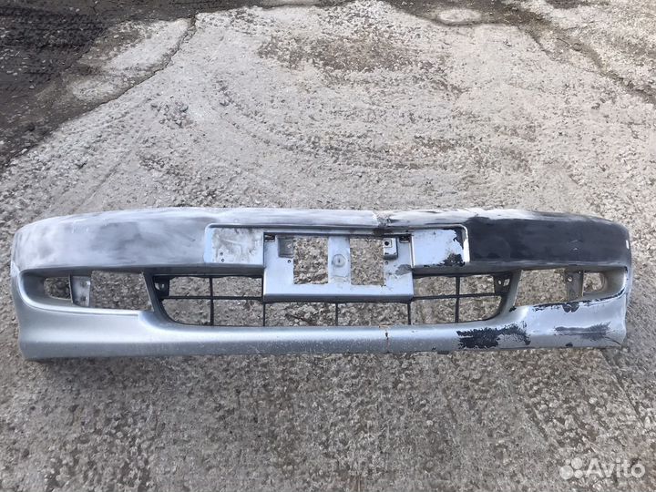 Передний бампер