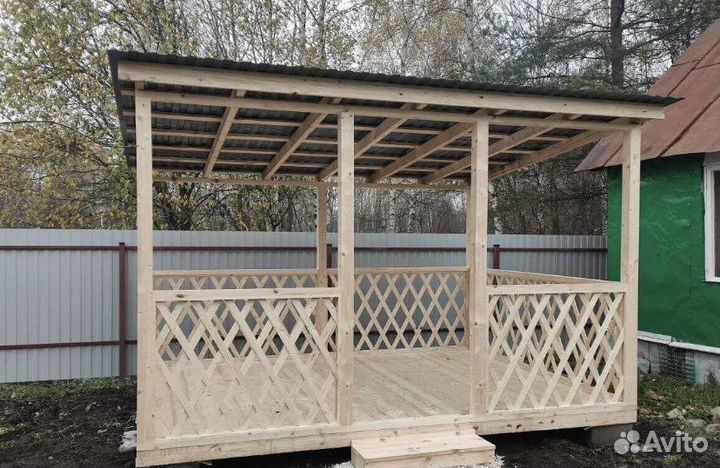 Бригада строителей