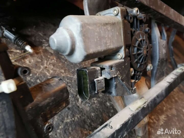 Стеклоподьемники ауди А6 с5 98г