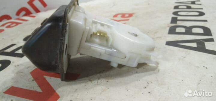 Замок багажника Nissan Juke HR16 2012