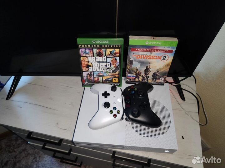 Xbox one s 1tb с играми