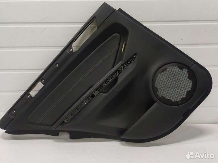 Обшивка двери Mercedes M W164