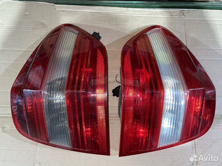 Фонарь задний Mercedes Benz W164