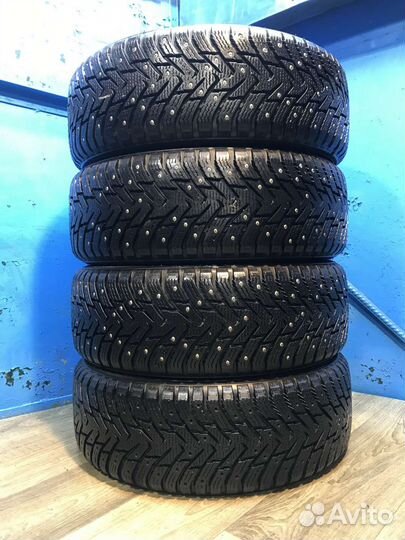 Nokian Tyres Hakkapeliitta 8 215/60 R17