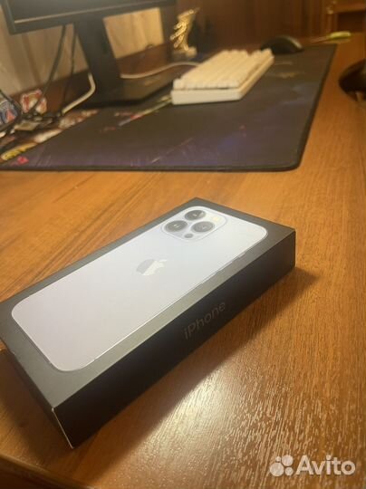 Коробки от айфонов/айпадов