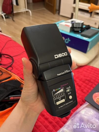 Студийная вспышка Nissin Di600 PowerZoom 24-105mm
