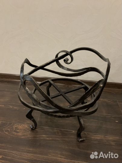 Подставка для цветов напольная металлическая