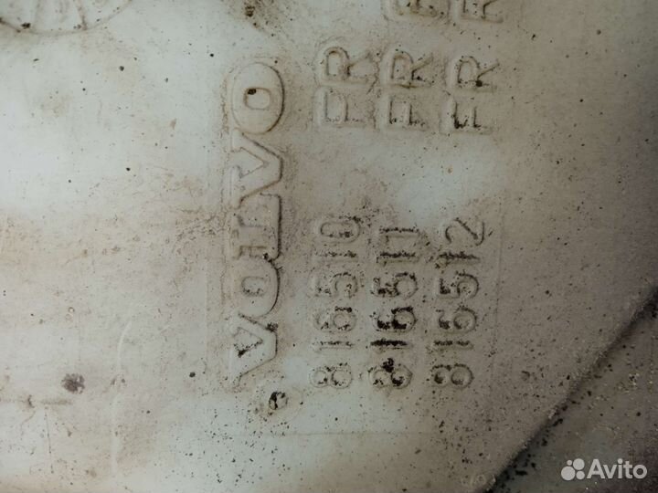 Бачок омывателя Вольво С40