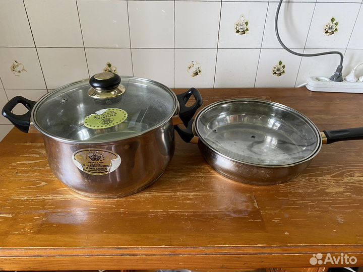 Набор кастрюль