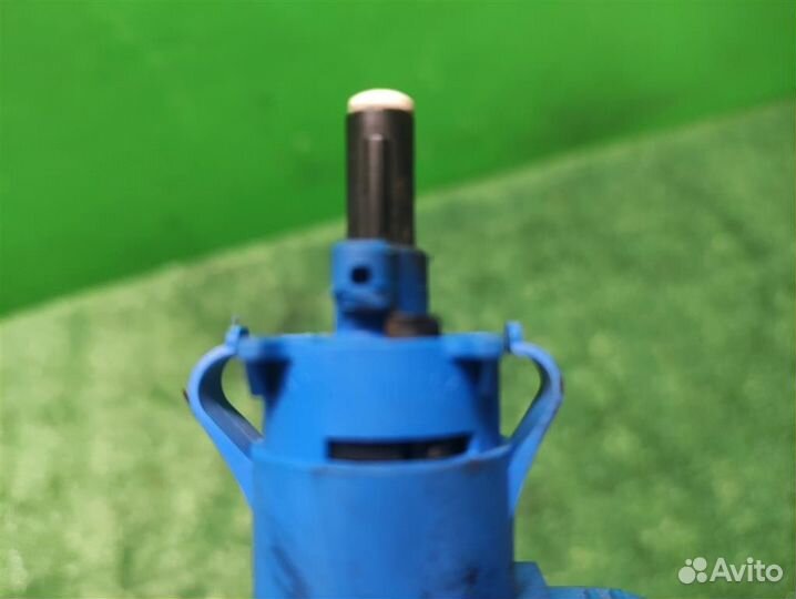 Датчик педали тормоза Land Rover Discovery 4 2010