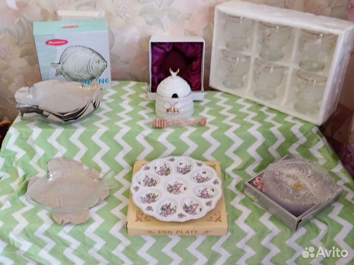 Наборы посуды на подарок(новая)