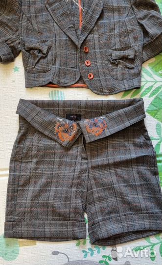 Костюм женский