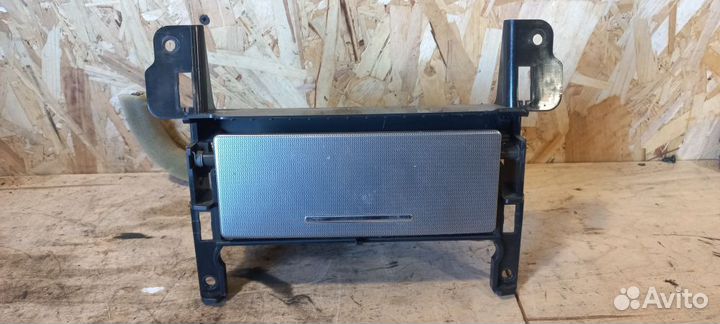 Ящик передней консоли Navara D40