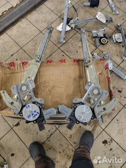 Стеклоподъемник передний левый Peugeot 4007