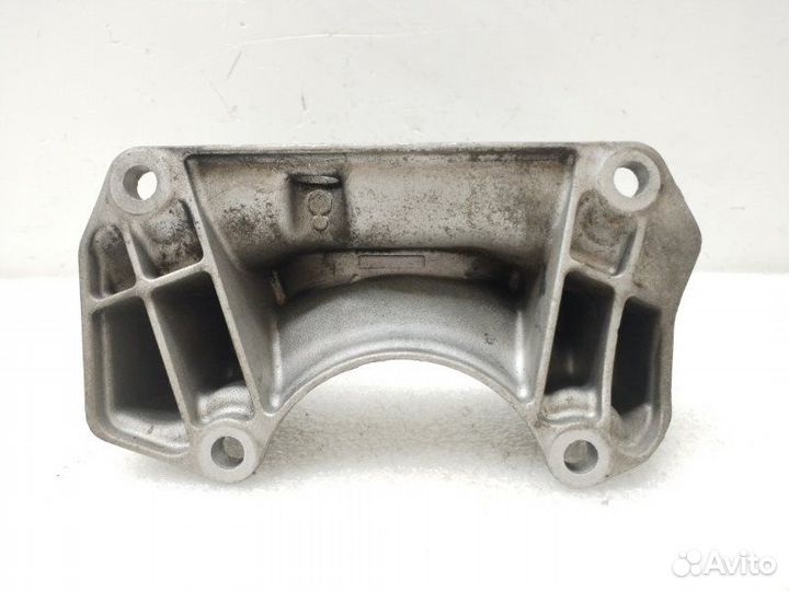 Кронштейн кпп Bmw 5-Series E60 2004