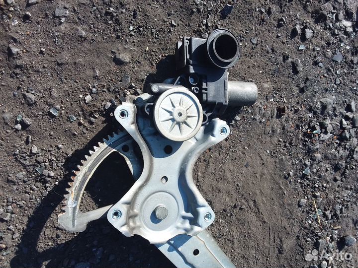 Стеклоподъемник Toyota Camry правый передний