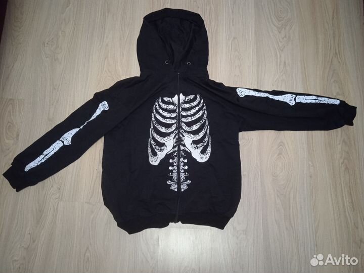 Зипка с рисунком скелета
