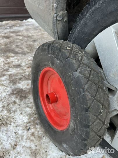 Колесо от тачки садовой