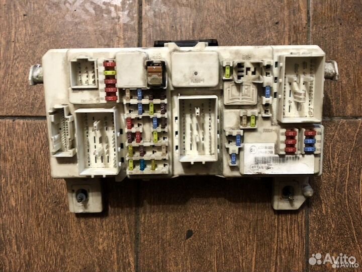 Блок предохранителей Ford Focus 2 Cmax C-MAX