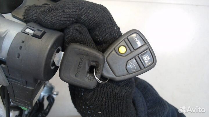 Колонка рулевая Volvo S60, 2000