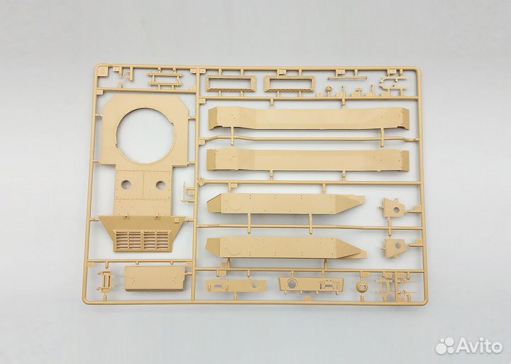 Сборная модель танка Amusing Hobby 35A023