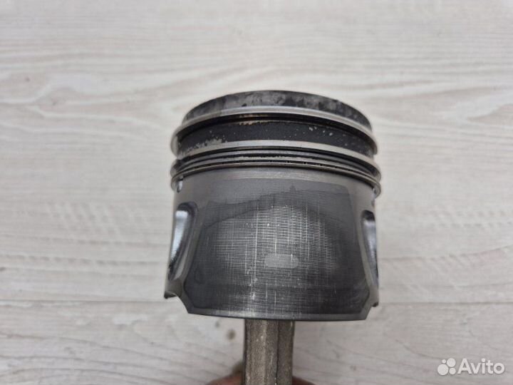 Поршень с шатуном Land Rover Evoque L538 224DT