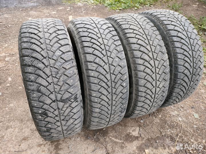 Bfgoodrich G-Force Stud 215/65 R16