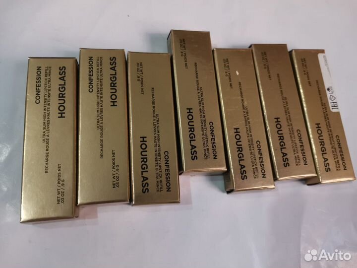 Hourglass помада