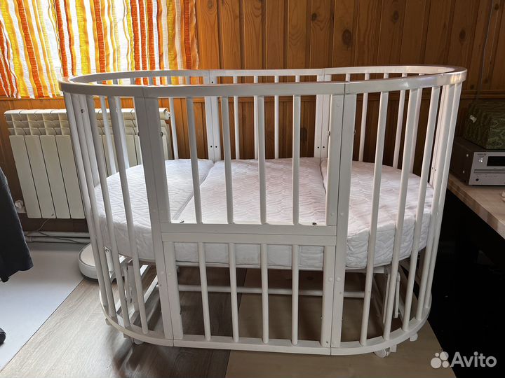 Детская кроватка трансформер с маятником