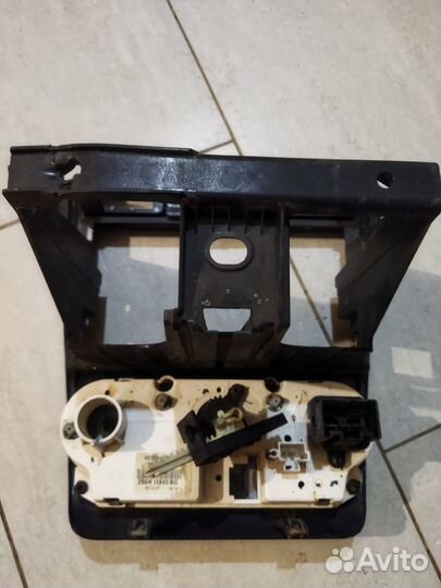 Блок управления нагревателя на Ford Fusion 1.4