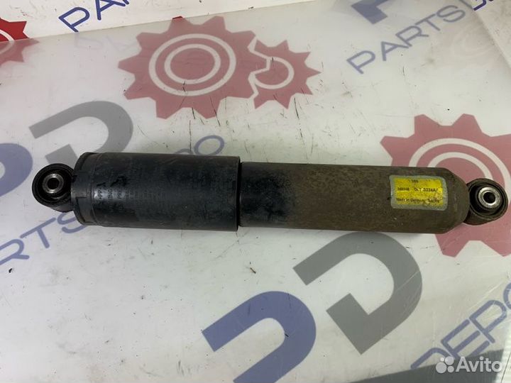 Стойка подвески задняя правая Chrysler Voyager