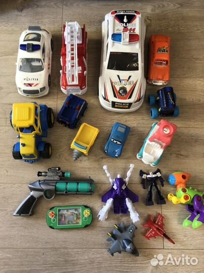 Пакет игрушек (машинки, пожарная, трактор)