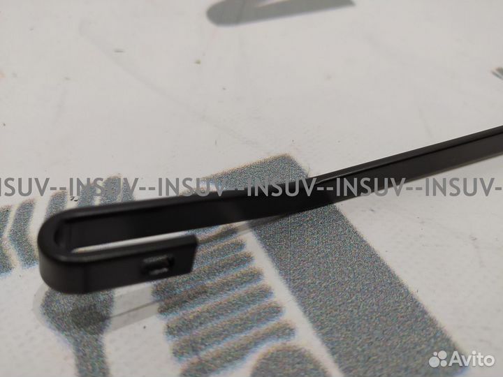 Рычаг стеклоочистителя лобового Нива 21214 крючок