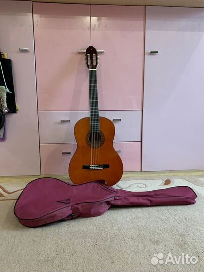 Гитара (+чехол,подставка)