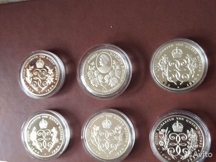 Монеты 90 лет Королеве Матери. Серебро. Англия