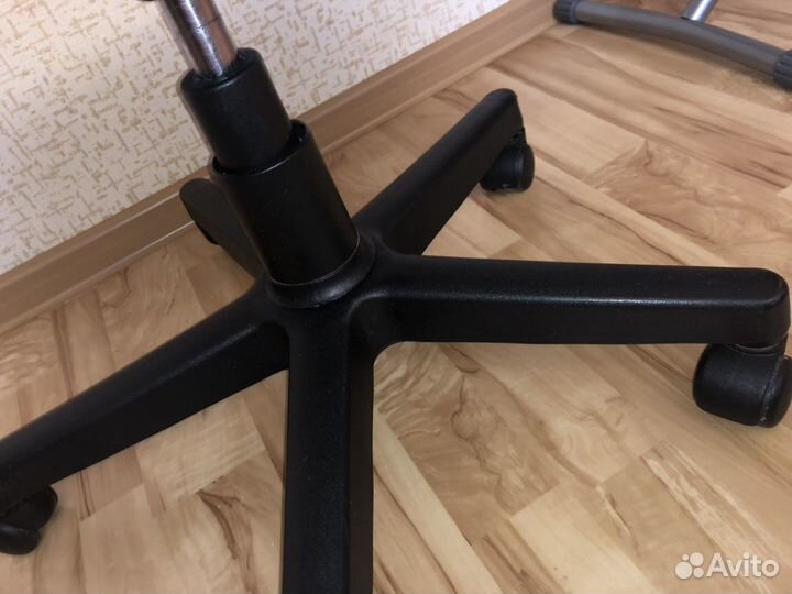 Компьютерное кресло