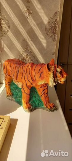 Садовая статуетка тигр