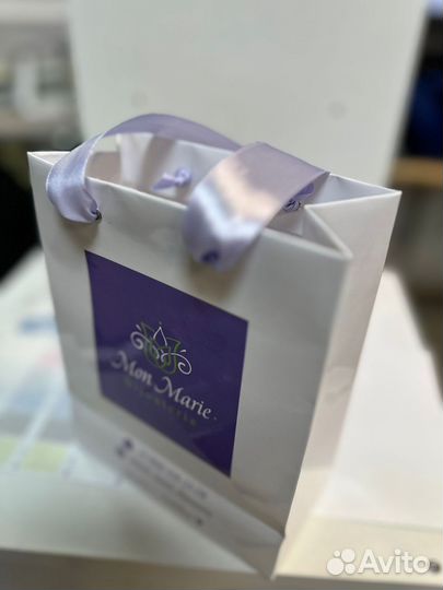 Пакеты и коробки с печатью логотипа. Сувениры