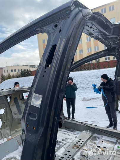 Стойка кузова центральная левая Tesla Model X 2018