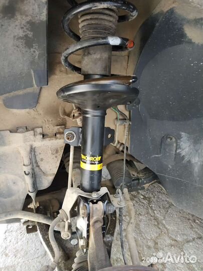 Заменю передние стойки, колодки, тормозные диски