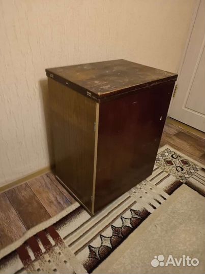 Швейная машинка чайка 143