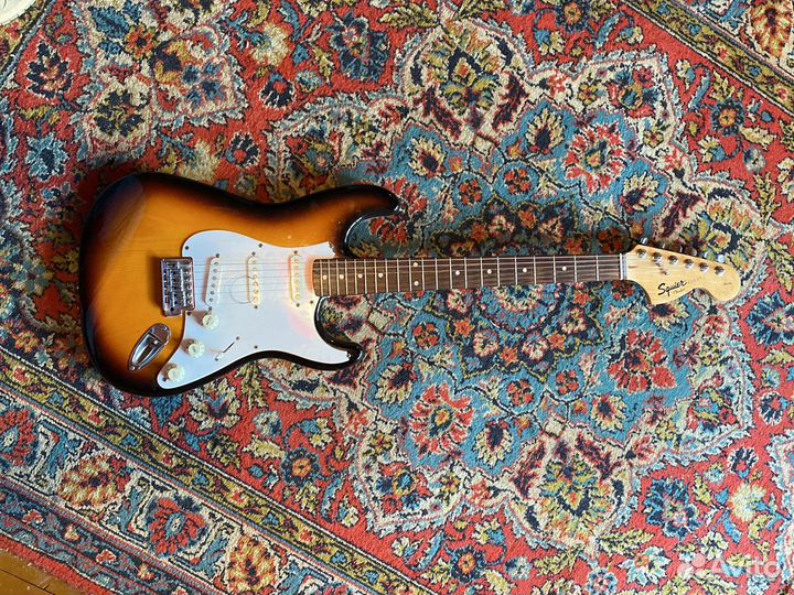 Гитара squier stratocaster