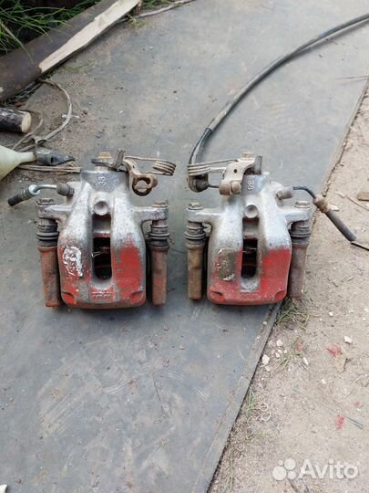 Задний суппорт Пежо 407