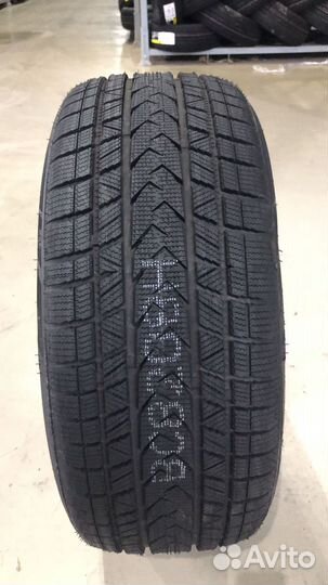 Tourador Winter Pro Max 215/45 R17 91V