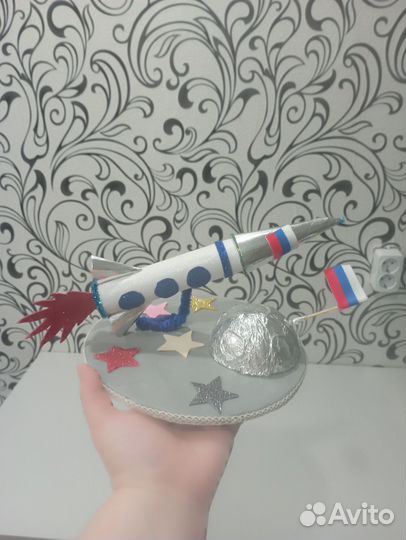 Поделка ко дню космонавтики