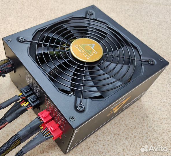 Блоки питания Chieftec 750W, 700W и 750W Gold