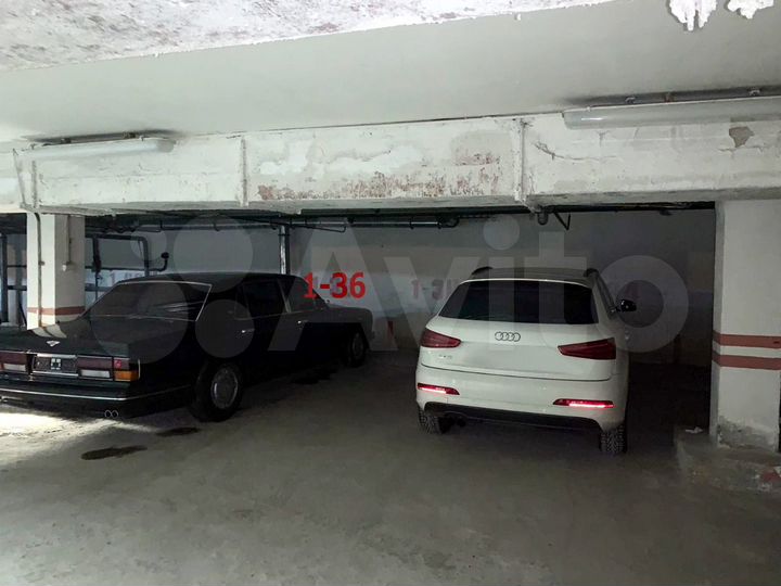 Машиноместо, 12 м²